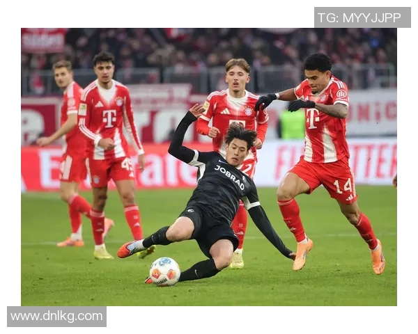 拜仁主场轻松横扫弗赖堡凯恩领衔狂胜4-0