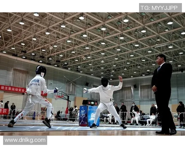 击剑青年组决赛精彩落幕选手们展现出卓越技艺与拼搏精神