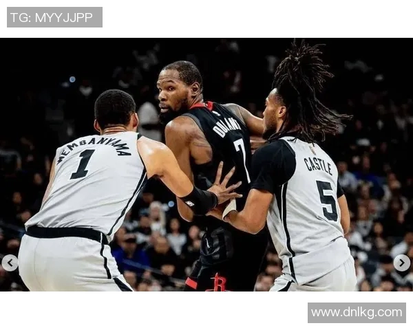 马刺全明星阵容轻松击溃中国男篮 马刺全明星阵容轻松击溃中国男篮